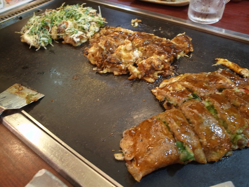 Okonommiyaki, food in Osaka