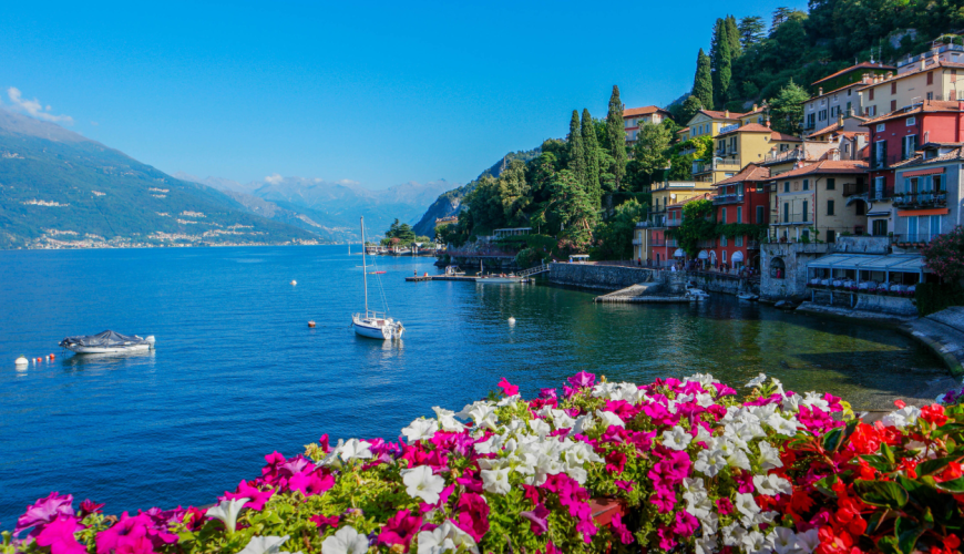 Specutacular view in lake Como