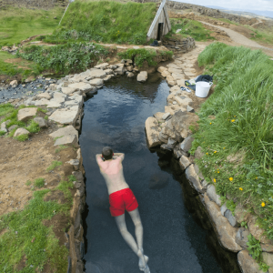 Hrunalaug,hot springs in iceland